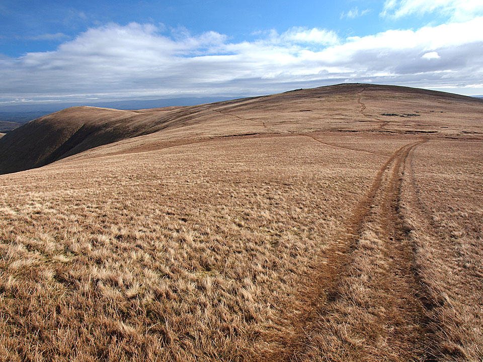 Hart Crag on the left and White Stones on the right from the climb to Stybarrow Dodd